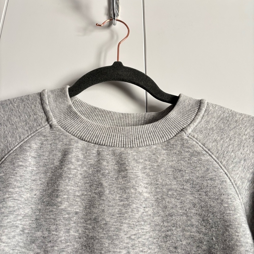 Aritzia Sunday Best Elle Sweater - Picture 7 of 8